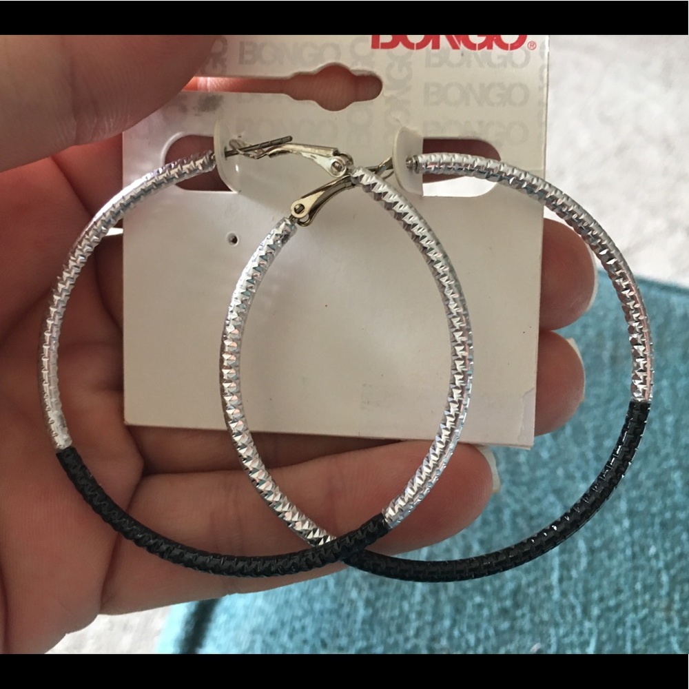 😁 4 for $15 sale - NWT - Super cute hoop earrings